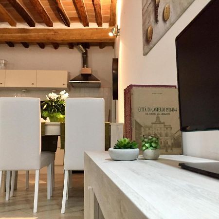 Le Deja Vue Apartment Citta di Castello Luaran gambar