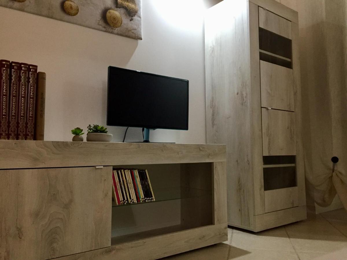 Le Deja Vue Apartment Citta di Castello Luaran gambar