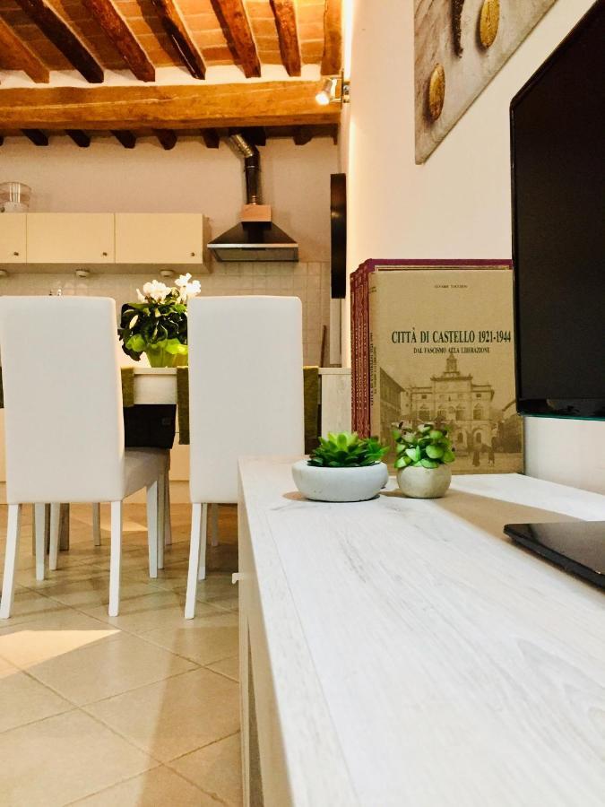 Le Deja Vue Apartment Citta di Castello Luaran gambar